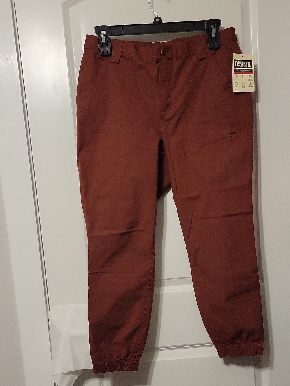 Duluth Trading Women's Rootstock Gardening Joggers, 14 Burgandy. NWT